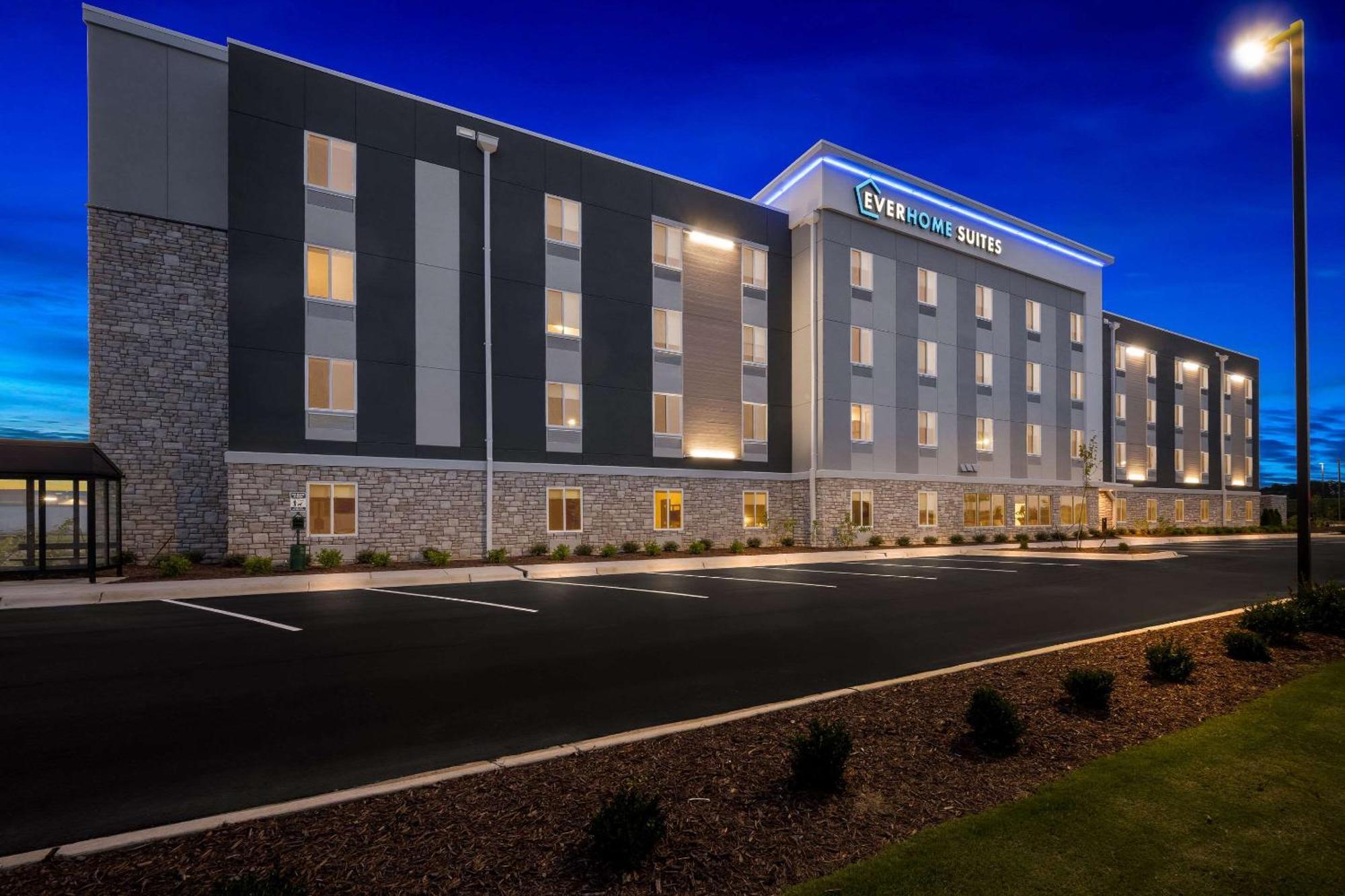 Everhome Suites Fayetteville Near Fort Bragg Kültér fotó