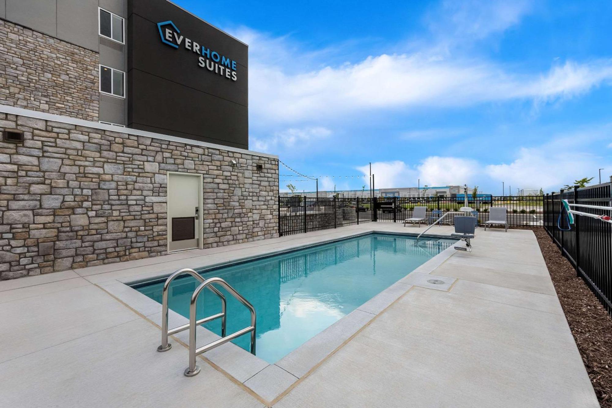 Everhome Suites Fayetteville Near Fort Bragg Kültér fotó